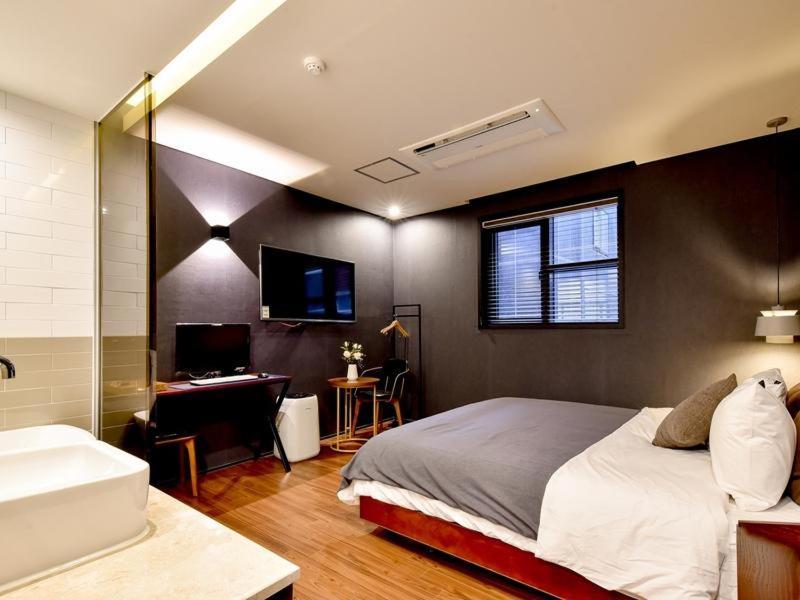 Brown Dot Yangjeong Hotel Busan Bagian luar foto