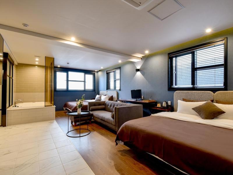 Brown Dot Yangjeong Hotel Busan Bagian luar foto